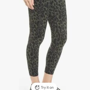 Sweaty Betty The Zero Gravity Black/Green Leopard Print Leggings Size XL